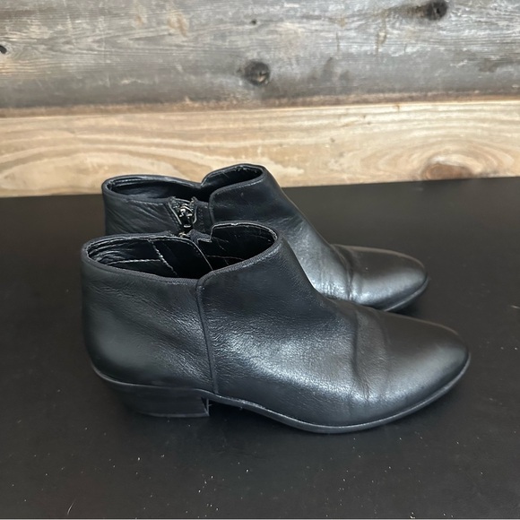 Sam Edelman Petty Leather Zippered Low Heel Ankle Bootie Black Size 7.5 M - Picture 6 of 13